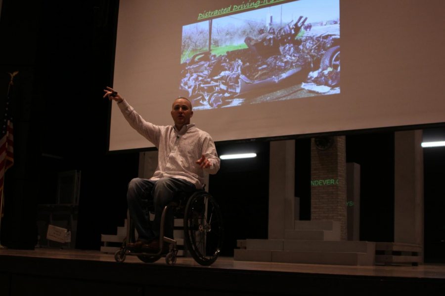 Guest speaker Tyson Dever addresses the student body on distracted driving.